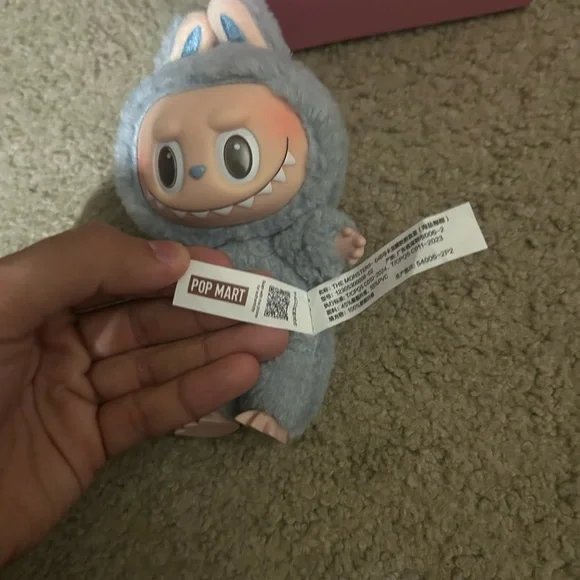 Authentic “Sea Salt Coconut” Exciting Macaron Labubu - Picture 3 of 9